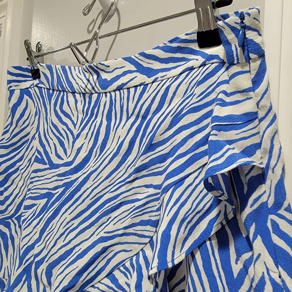 Zara Blue and White Zebra Print Ruffled Hem Skort